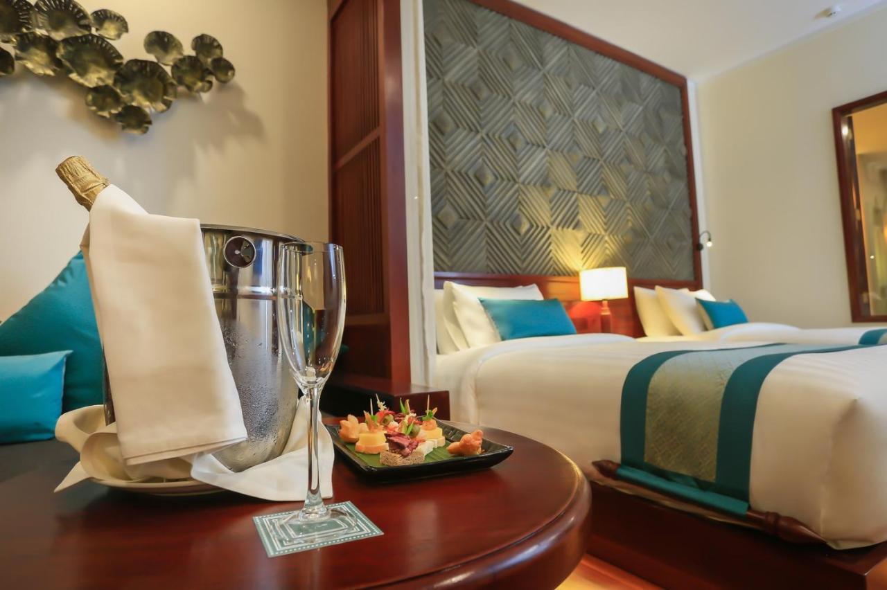 เดอะ พริวิเลจ ฟลอร์ บาย โลตัส บล็อง Hotel เสียมราฐ ภายนอก รูปภาพ