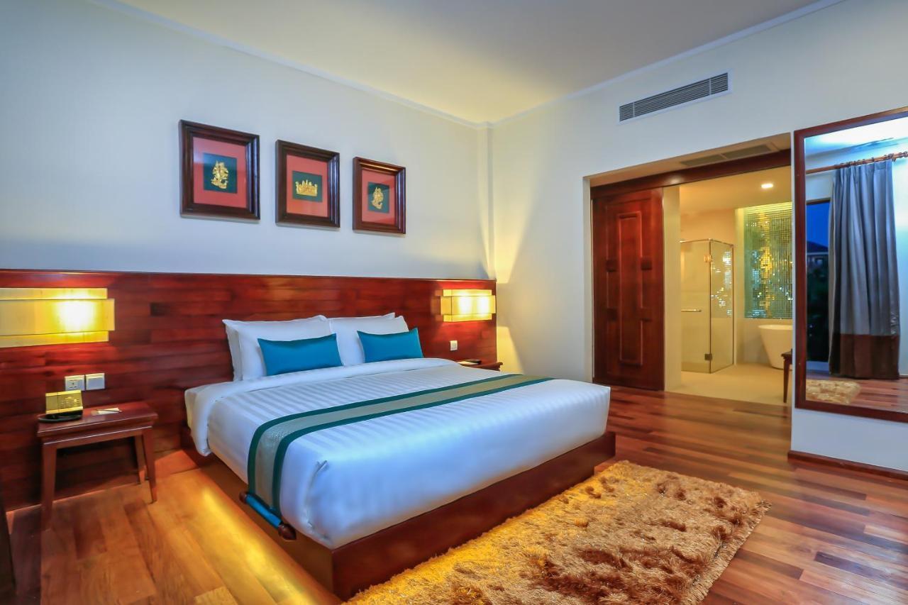 เดอะ พริวิเลจ ฟลอร์ บาย โลตัส บล็อง Hotel เสียมราฐ ภายนอก รูปภาพ