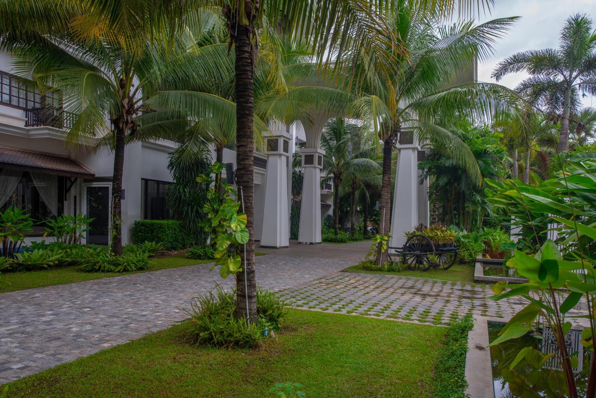 เดอะ พริวิเลจ ฟลอร์ บาย โลตัส บล็อง Hotel เสียมราฐ ภายนอก รูปภาพ